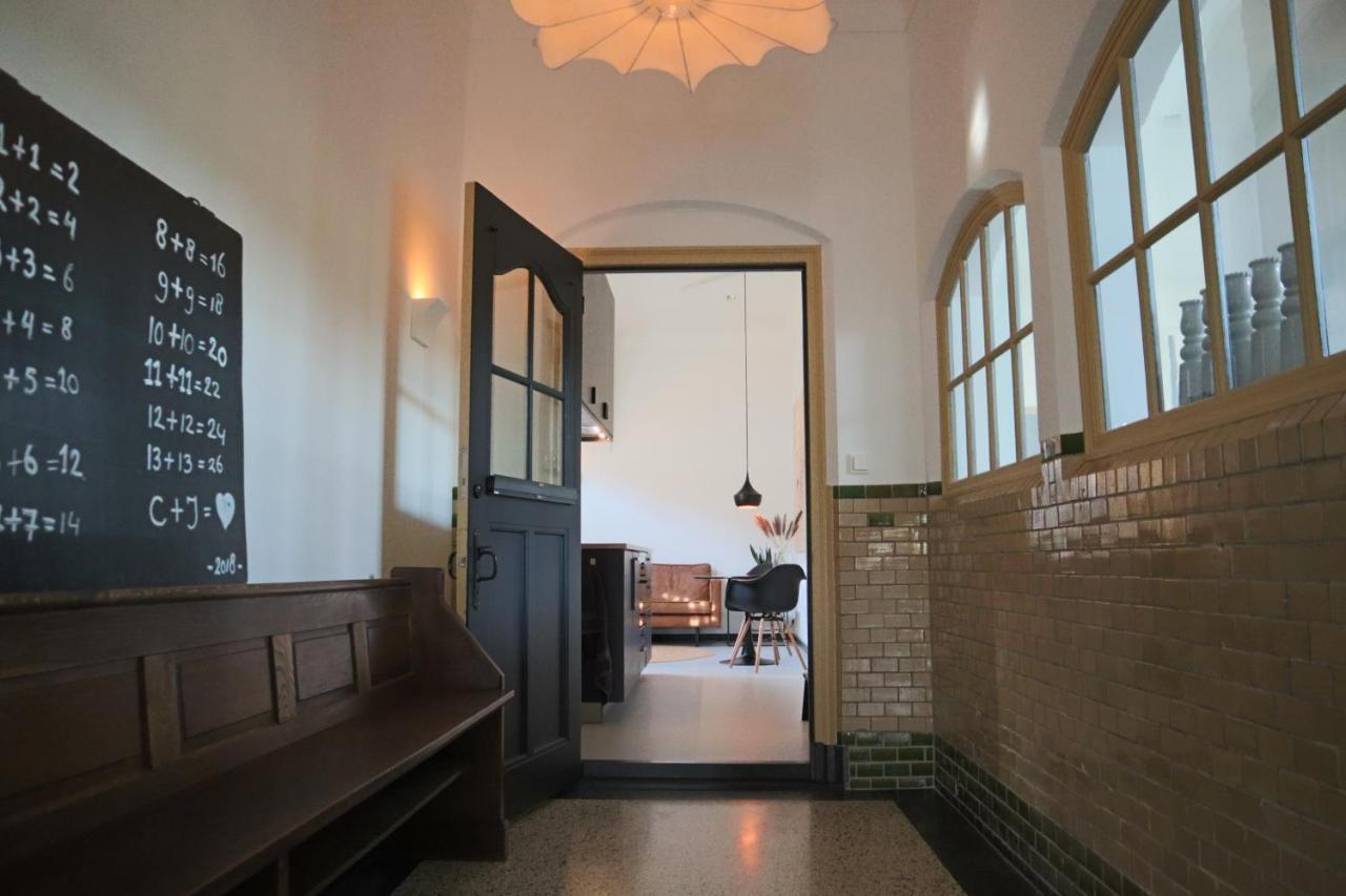 Overnachten in de oude West-Indiëschool Enschede Buitenkant foto